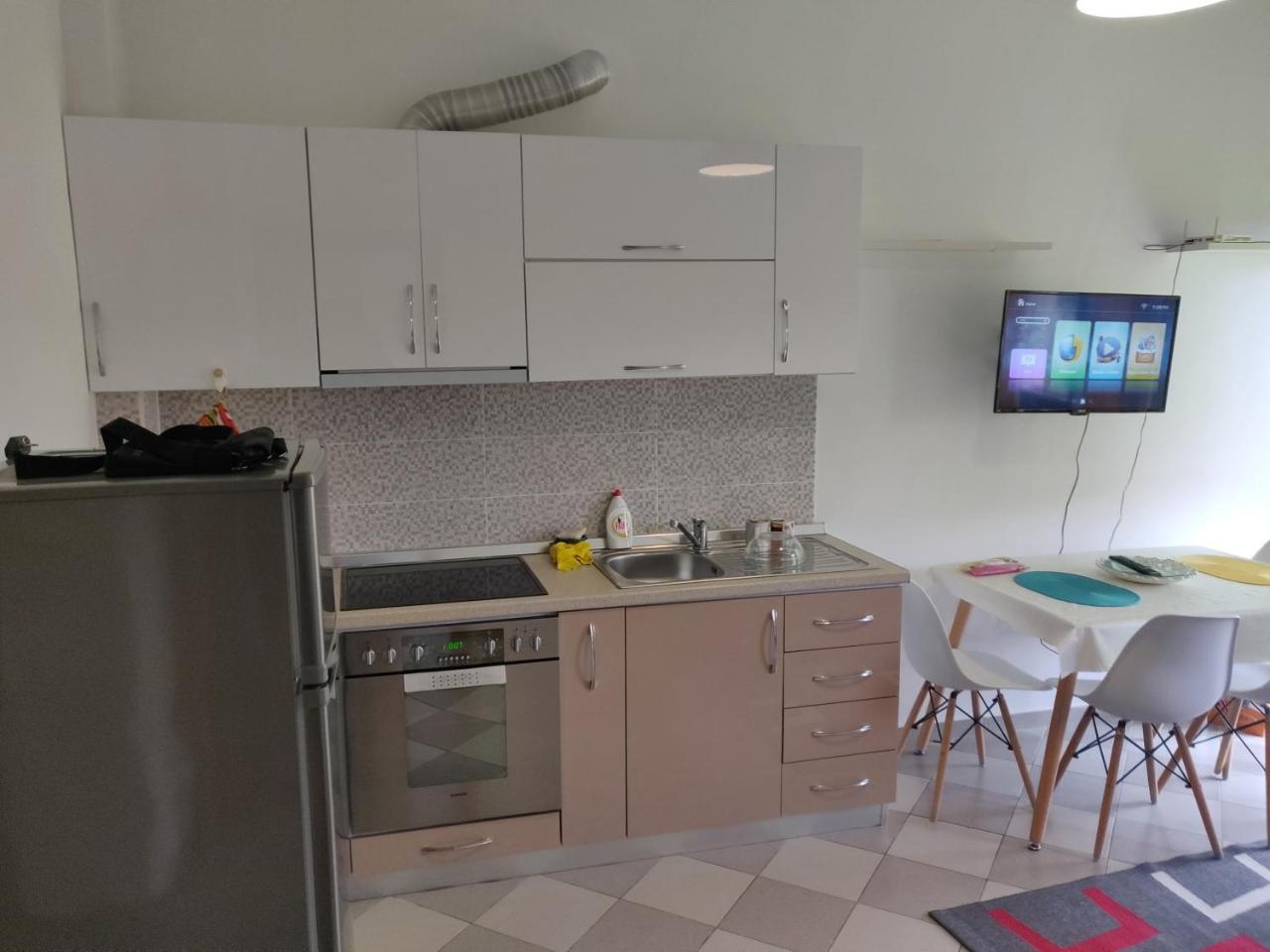 Lovely Apartment Golem  Esterno foto